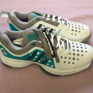 Adidas tennis shoes brand new